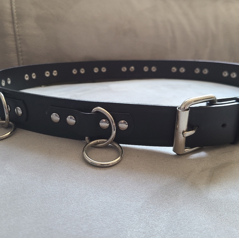Hot Topic O-Ring Belt sz 44